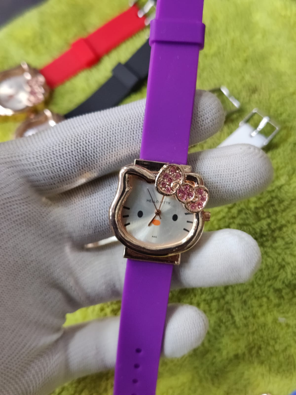 Beautiful Hello Kitty A86 Cartoon Cat Shaped Clock Dial Analog Wristwatch For Women