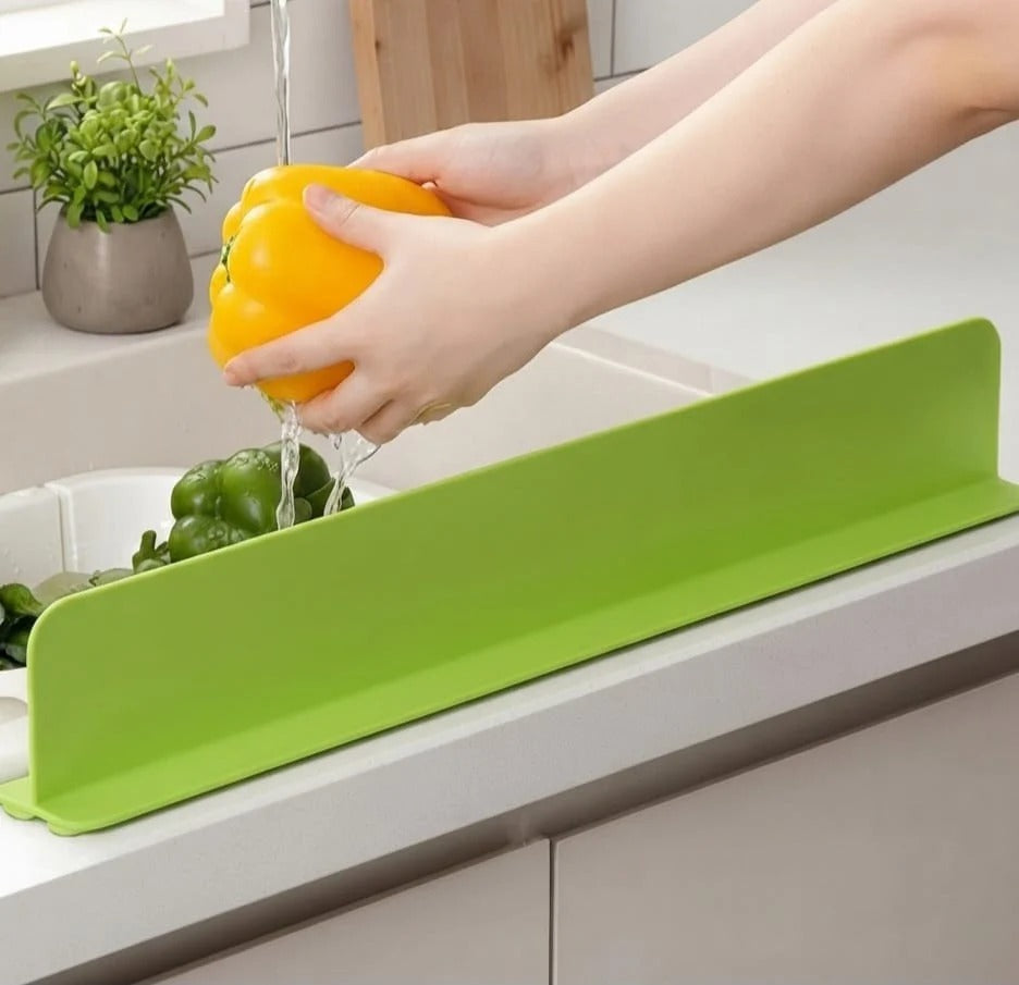 Kitchen Sink Splash Guard – Extra Wide Water Protection